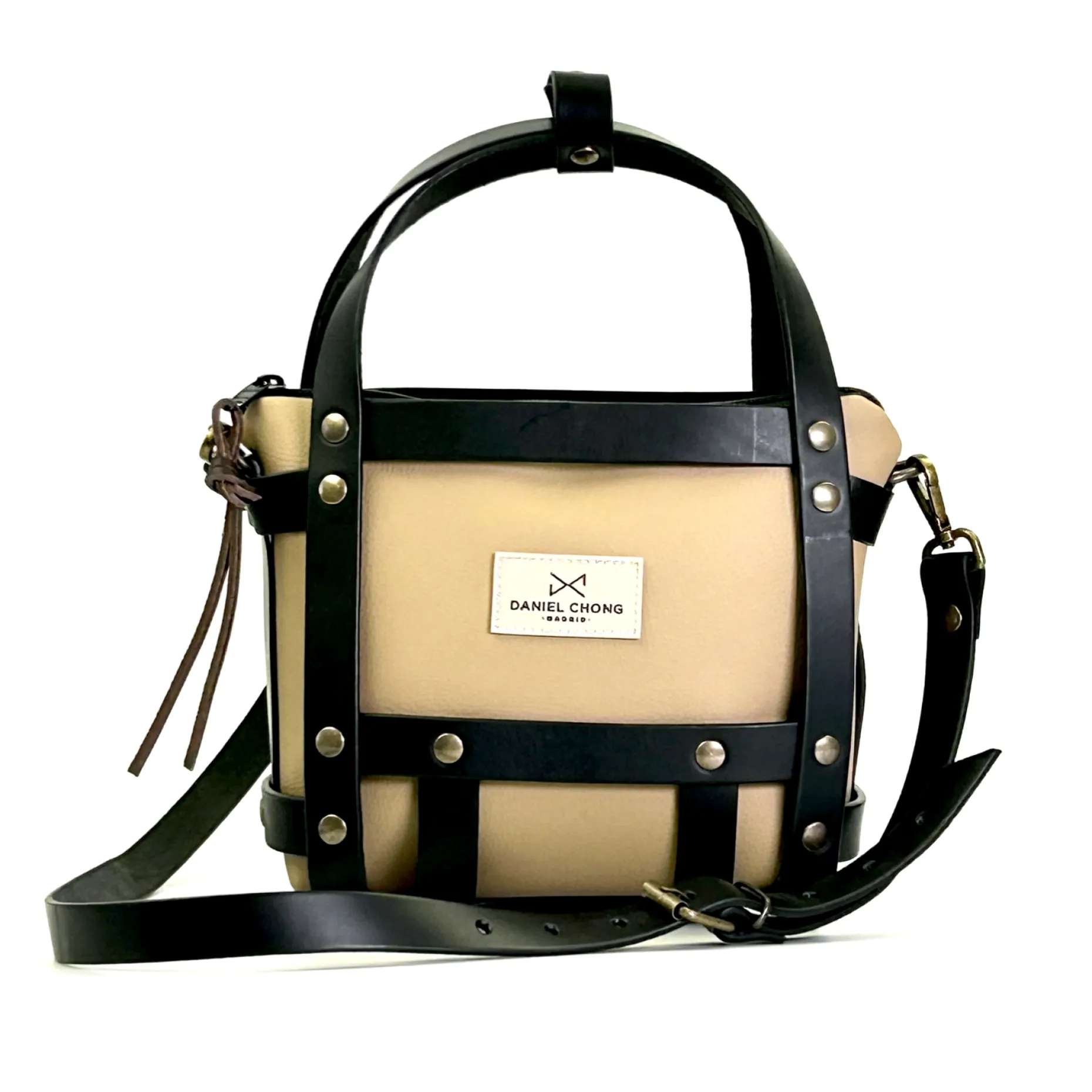 Daniel Chong BOLSO ARNÉS PIEL NEGRO Store